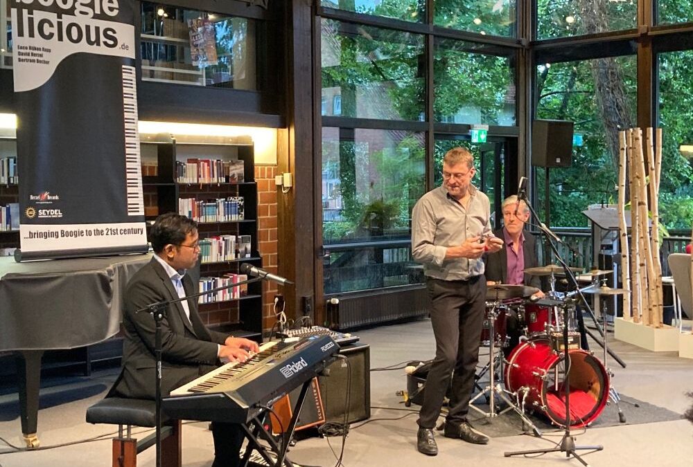 Boogielicious – diesmal mit Regenvariante in der Bibliothek